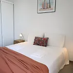 Bel Avec Piscine En Bord De شقة *