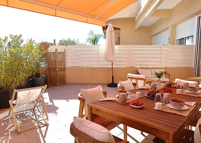 Bel Avec Piscine En Bord De Ajaccio (Corsica)