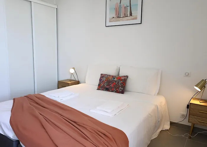 Bel Avec Piscine En Bord De Appartement *