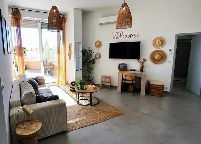 Appartement Bel Avec Piscine En Bord De