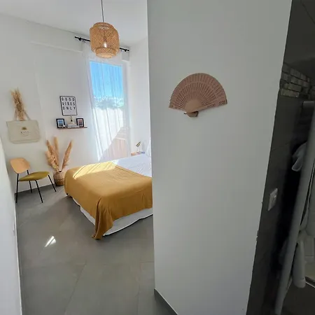 Bel Avec Piscine En Bord De Ajaccio (Corsica)