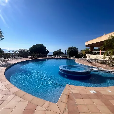Apartmán Bel Avec Piscine A 2 Pas De La *