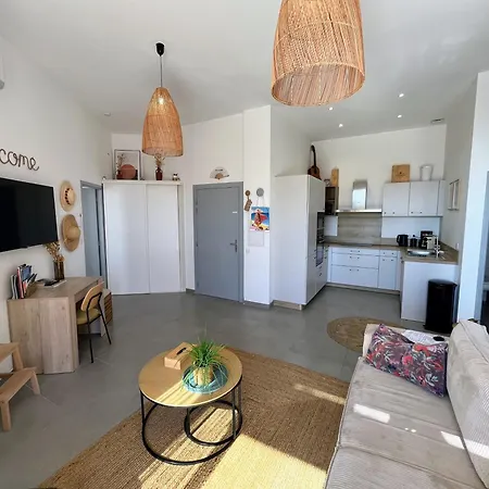 Bel Avec Piscine A 2 Pas De La Apartmán Ajaccio (Corsica)