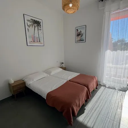 Bel Avec Piscine A 2 Pas De La Ajaccio (Corsica)