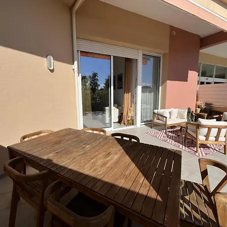 Bel Avec Piscine A 2 Pas De La Ajaccio (Corsica)