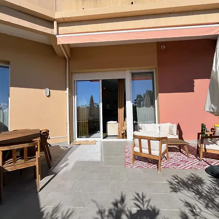 Confort Et Sérénité, 2 Chambres, Piscine, Appartement *