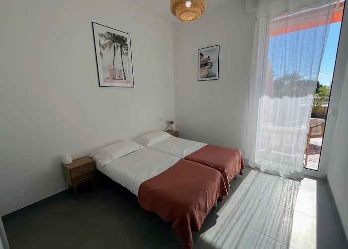 Bel Avec Piscine En Bord De Ajaccio (Corsica)